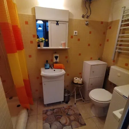 Entrance アパート *