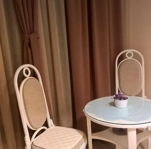 아파트 Entrance 스플리트
