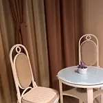 Apartament Entrance Split
